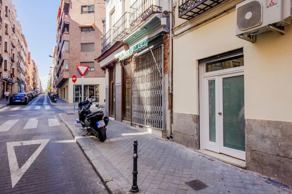 Ferienwohnung Cool Deluxe Interior Design A 2 Min De Gran Via Madrid Exterior foto